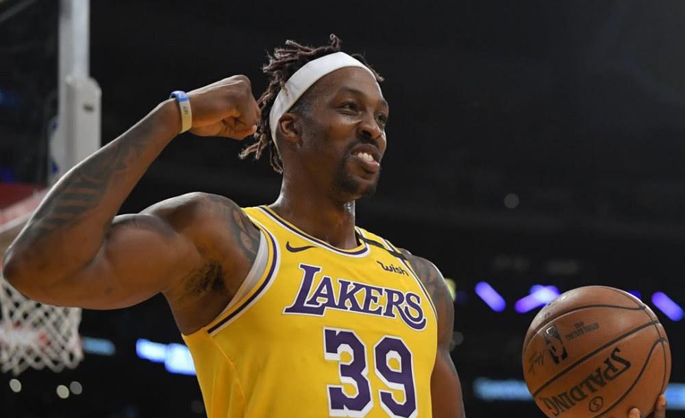 而是贯穿其 而是贯穿其